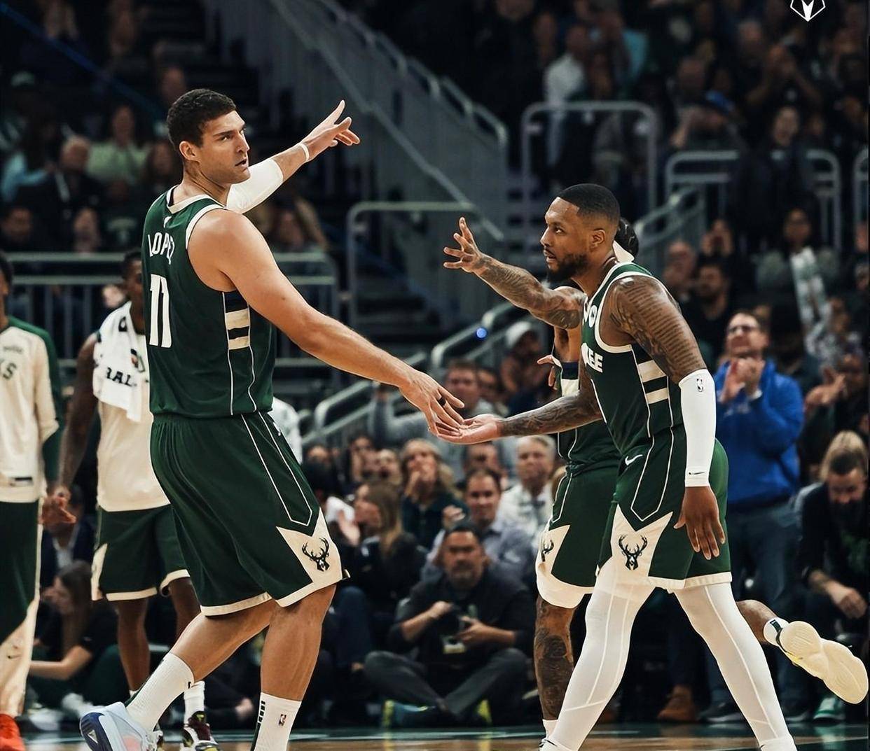 雄鹿击败马刺,字母哥表现全面领军 雄鹿击败马刺,字母哥表现全面领军