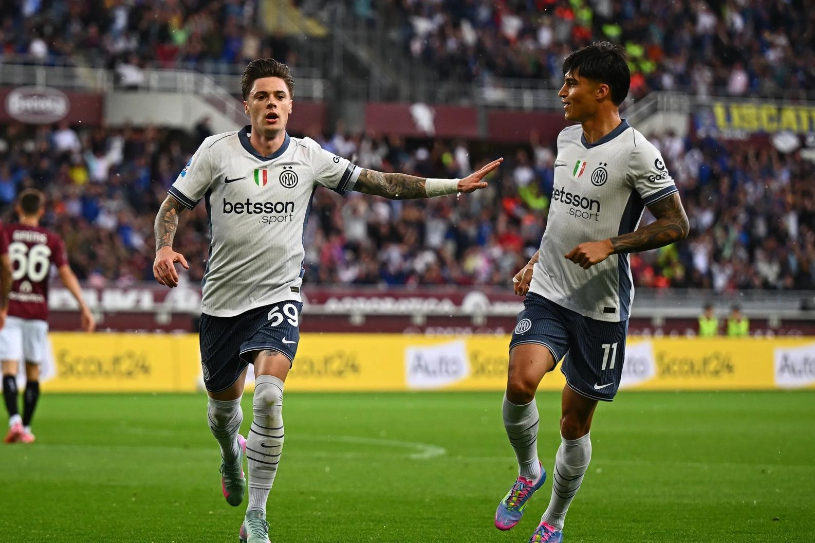 都灵队再次赢得比赛，表现出色