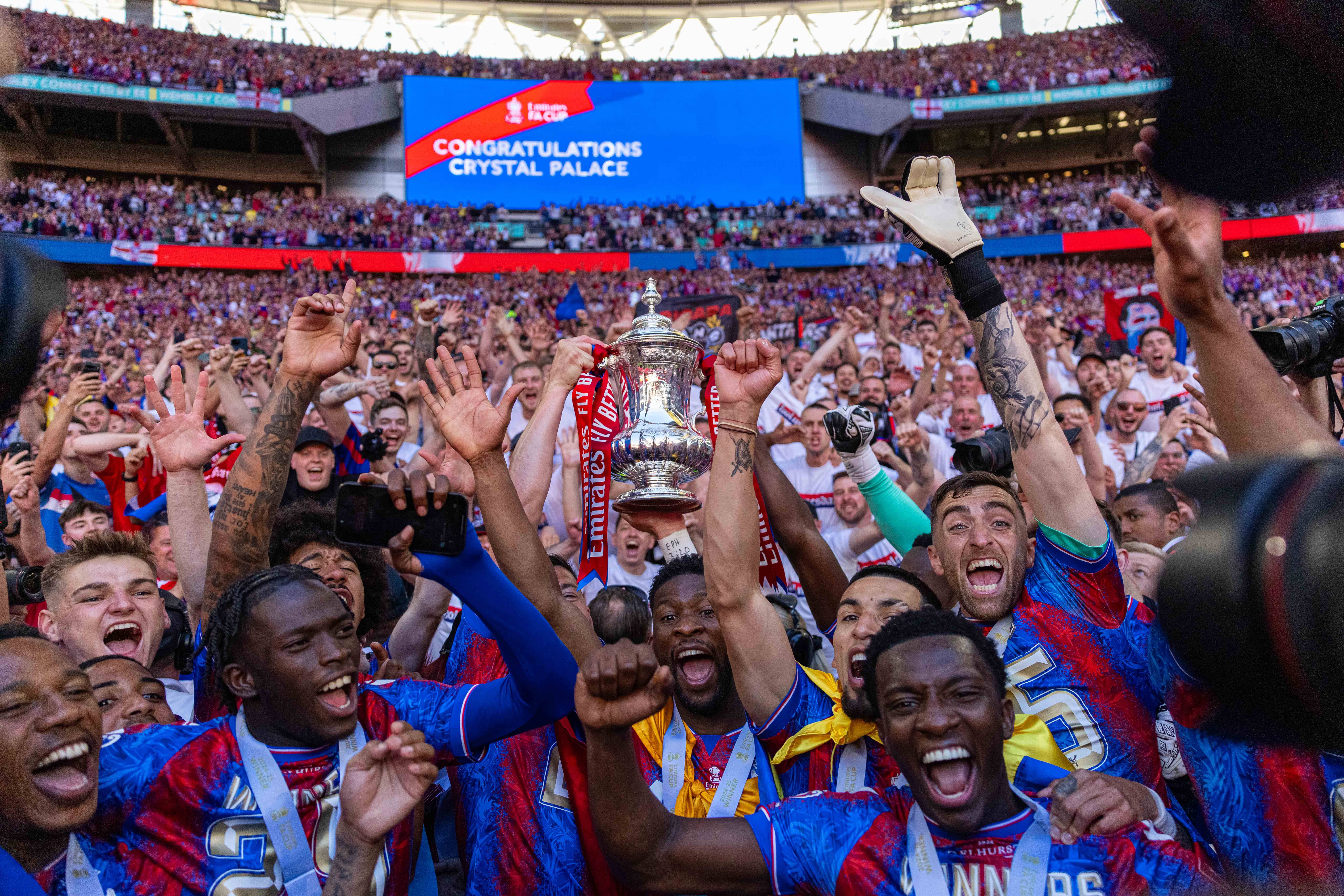 梦幻比赛盛宴!欧洲冠军联赛热闹非凡 梦幻比赛盛宴!欧洲冠军联赛热闹非凡