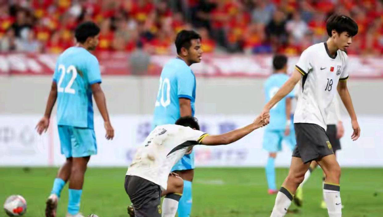 球队面临关键比赛，全员备战