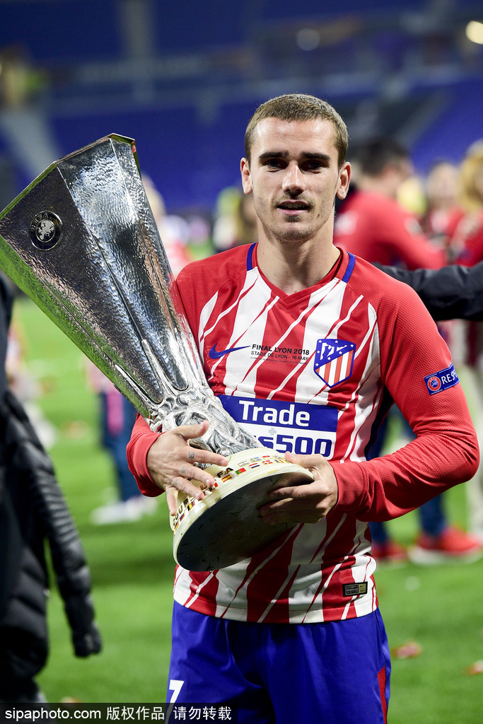 意大利力克里昂,托雷斯制霸全场 意大利力克里昂,托雷斯制霸全场